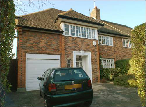 013 Ossulton Way